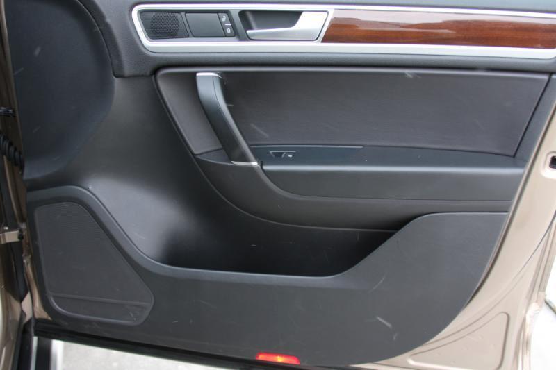 Volkswagen Touareg TDI Sport w/Technology 2016