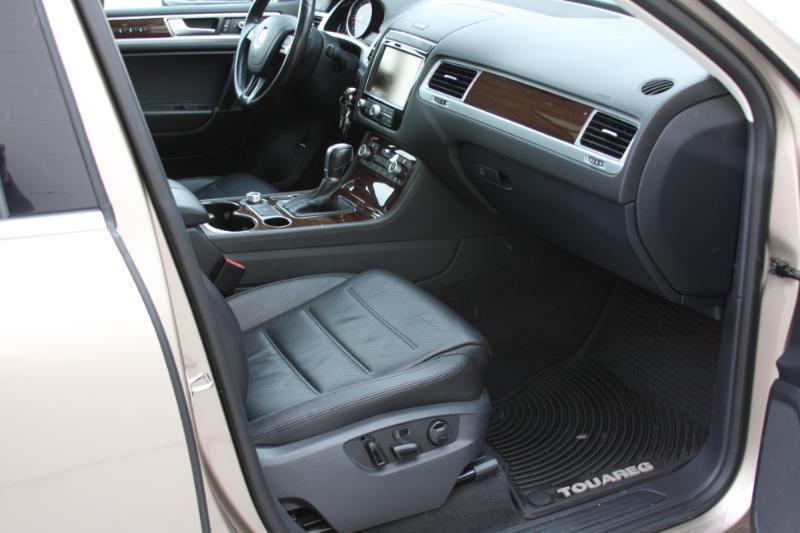 Volkswagen Touareg TDI Sport w/Technology 2016