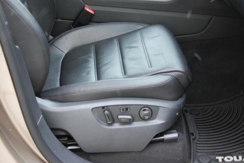 Volkswagen Touareg TDI Sport w/Technology 2016