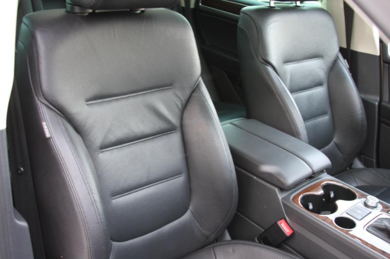 Volkswagen Touareg TDI Sport w/Technology 2016