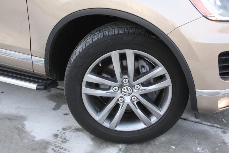 Volkswagen Touareg TDI Sport w/Technology 2016