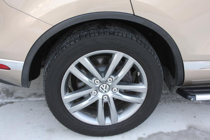 Volkswagen Touareg TDI Sport w/Technology 2016