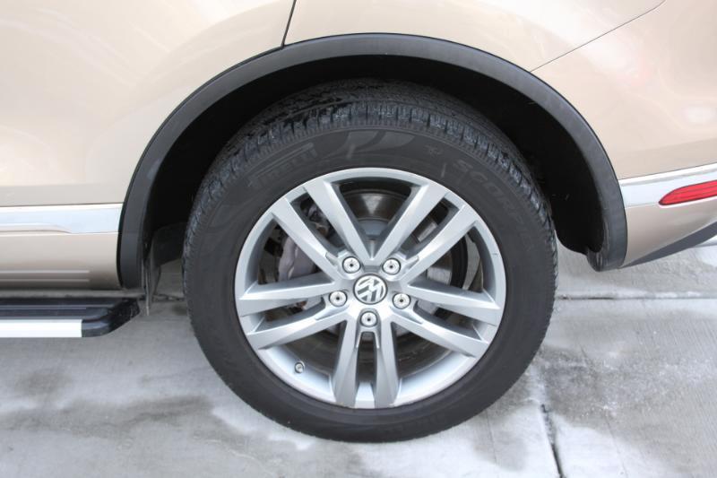 Volkswagen Touareg TDI Sport w/Technology 2016