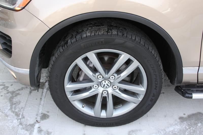 Volkswagen Touareg TDI Sport w/Technology 2016