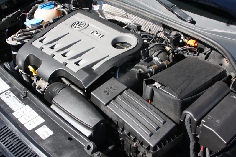 Volkswagen Passat 2.0L TDI SEL Premium 2014