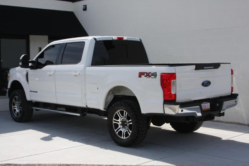 Ford F-250 SD Lariat Crew Cab 4WD 2017