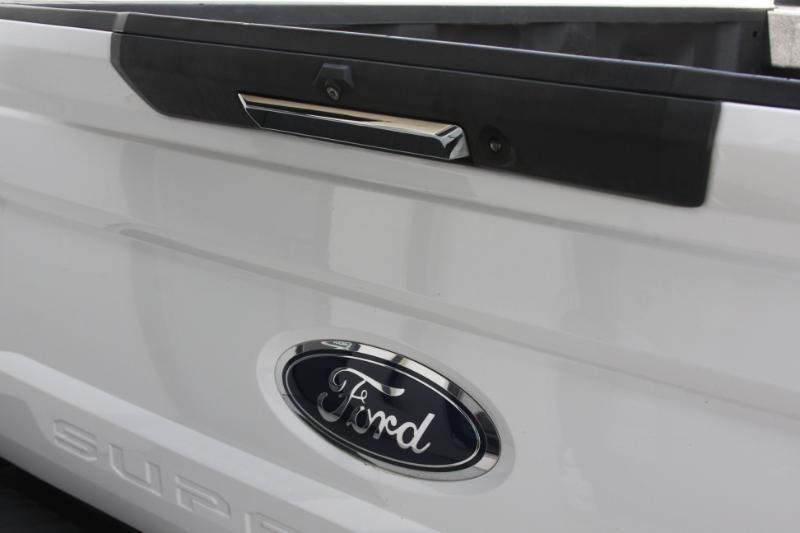 Ford F-250 SD Lariat Crew Cab 4WD 2017