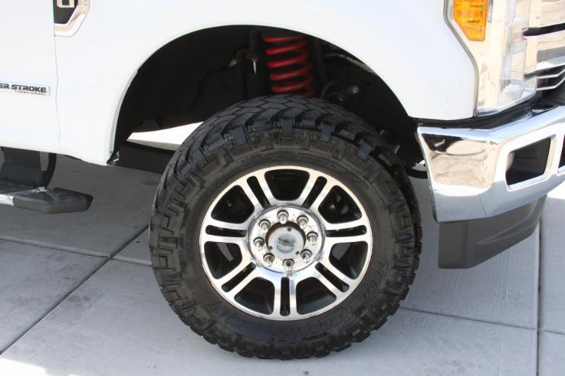 Ford F-250 SD Lariat Crew Cab 4WD 2017