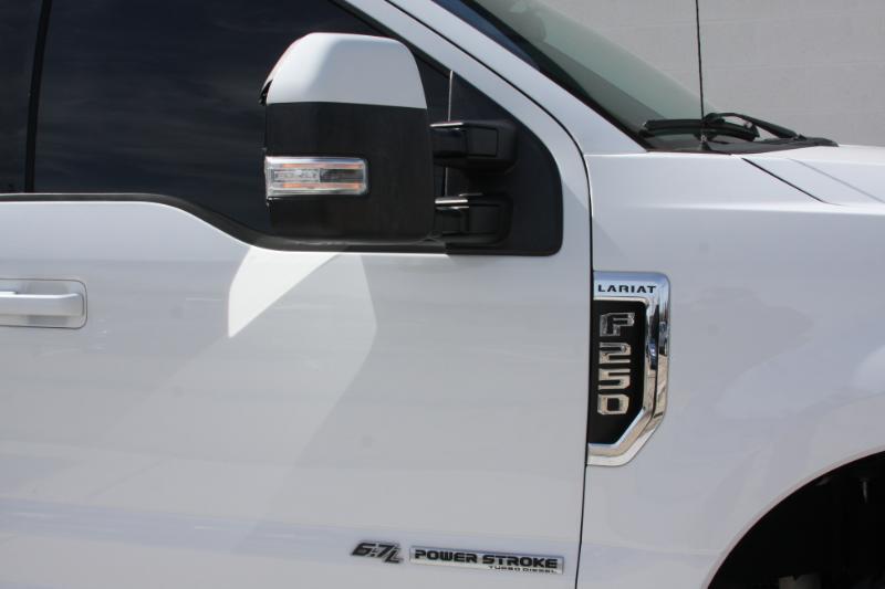 Ford F-250 SD Lariat Crew Cab 4WD 2017