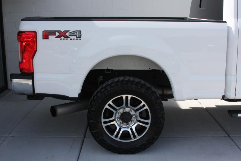 Ford F-250 SD Lariat Crew Cab 4WD 2017