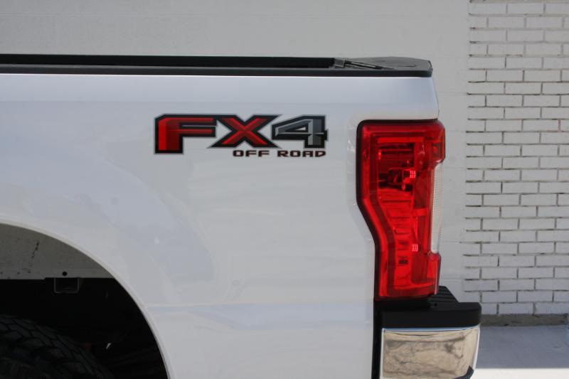 Ford F-250 SD Lariat Crew Cab 4WD 2017