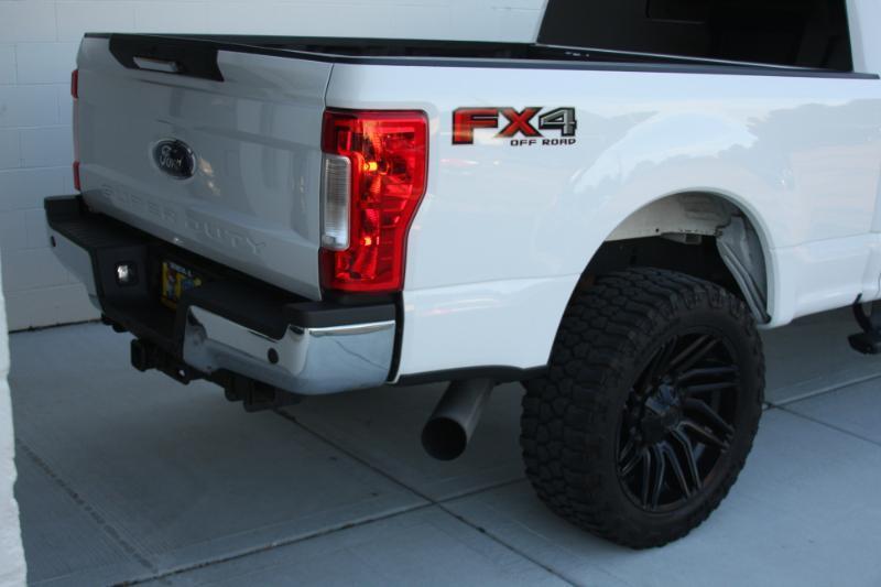 Ford F-250 SD Lariat Crew Cab 4WD 2017