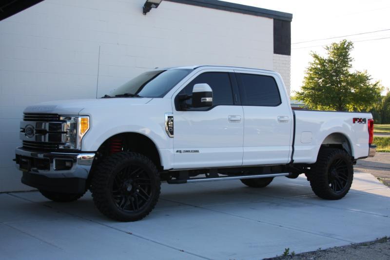 Ford F-250 SD Lariat Crew Cab 4WD 2017