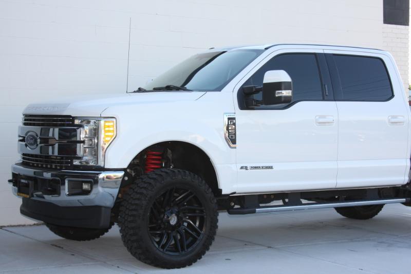Ford F-250 SD Lariat Crew Cab 4WD 2017