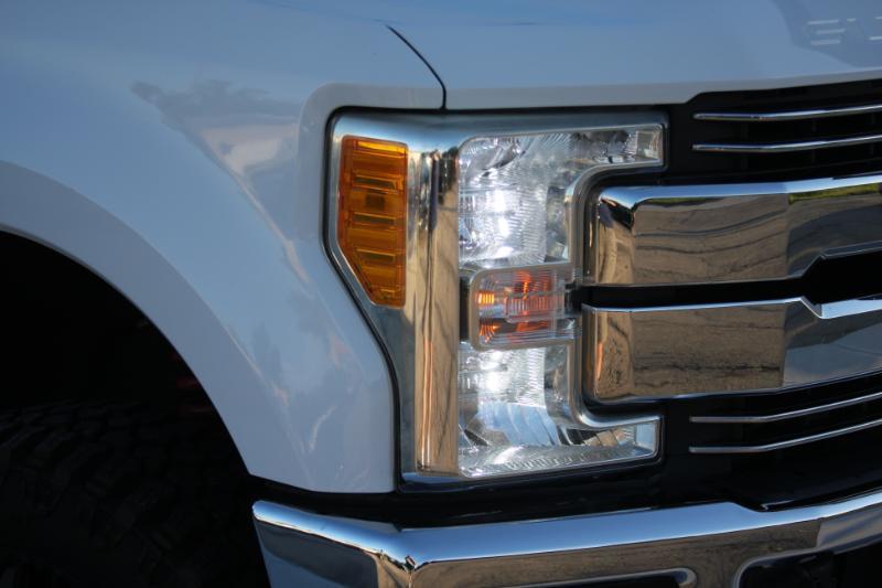 Ford F-250 SD Lariat Crew Cab 4WD 2017