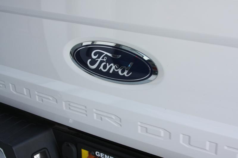 Ford F-250 SD Lariat Crew Cab 4WD 2017