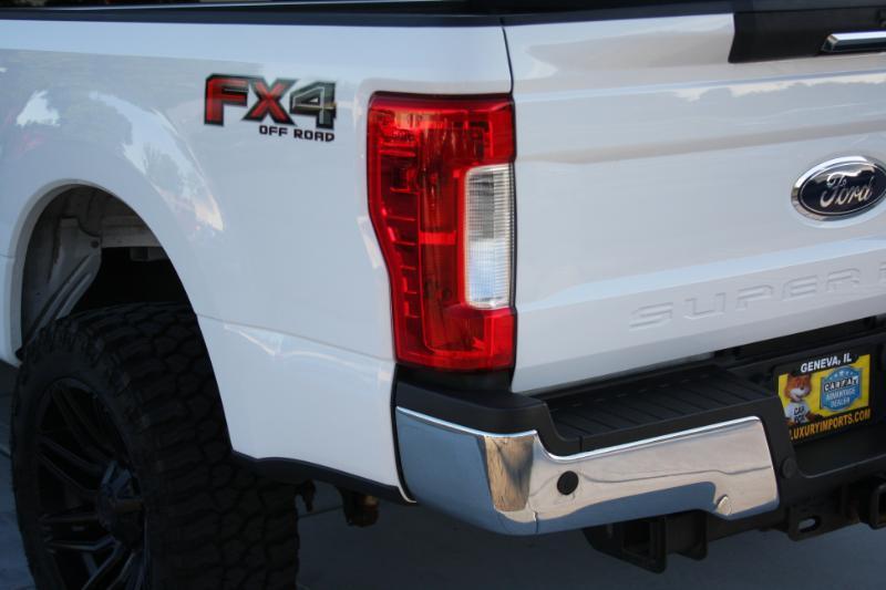 Ford F-250 SD Lariat Crew Cab 4WD 2017