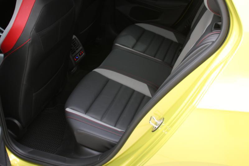 Volkswagen Golf GTI Autobahn 6M 2022