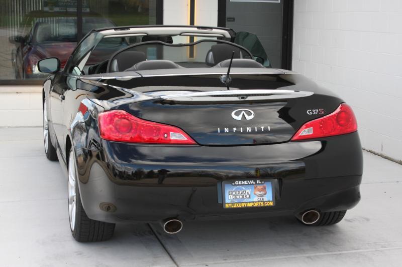 Infiniti G Convertible  2009