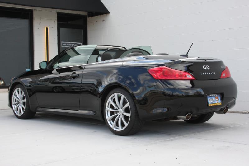 Infiniti G Convertible  2009