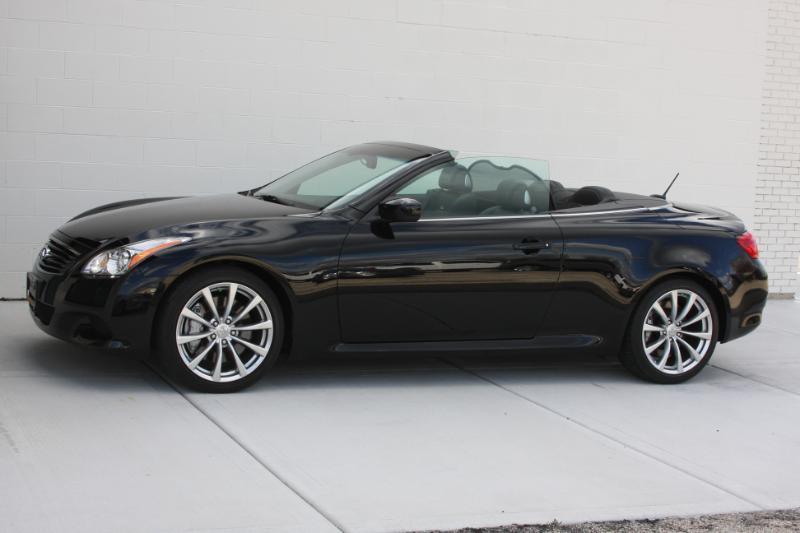 Infiniti G Convertible  2009