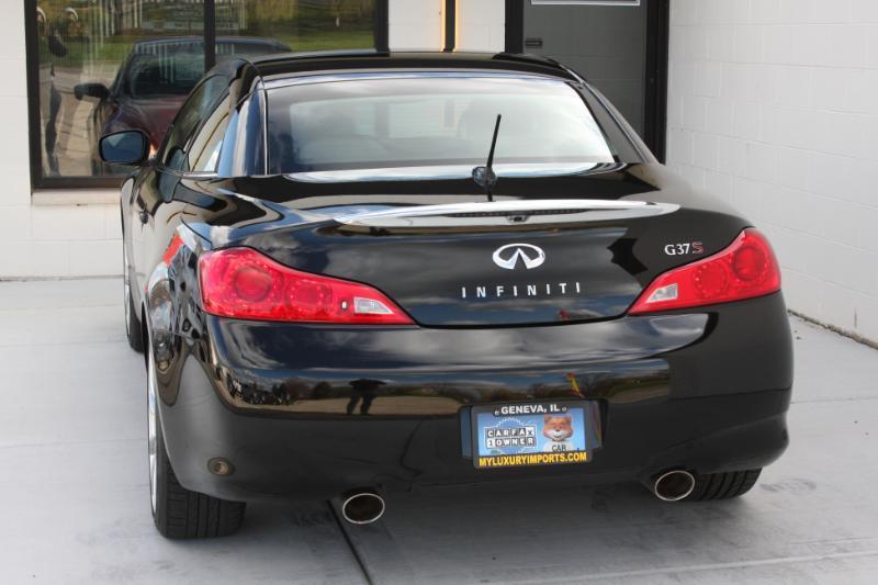 Infiniti G Convertible  2009