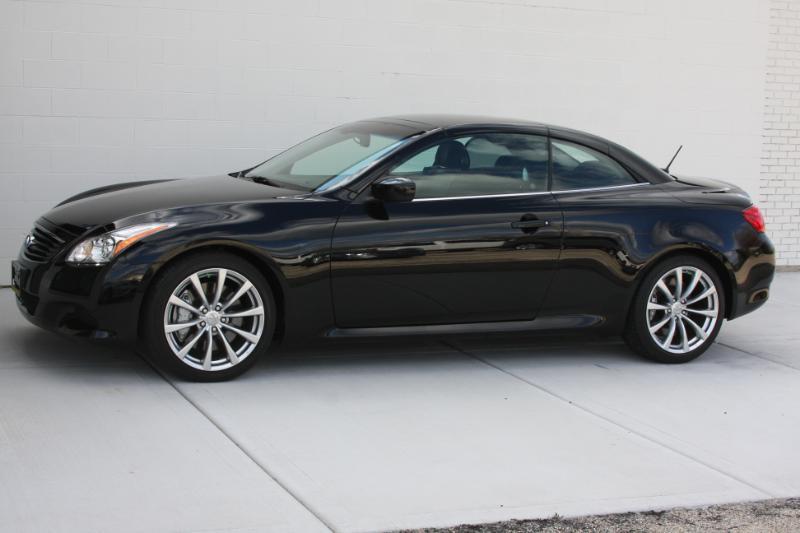 Infiniti G Convertible  2009