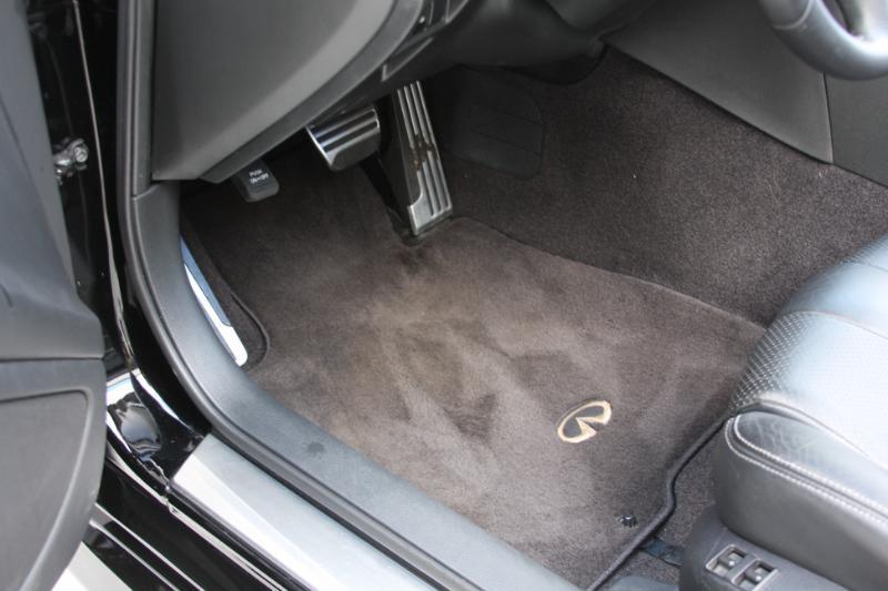 Infiniti G Convertible  2009