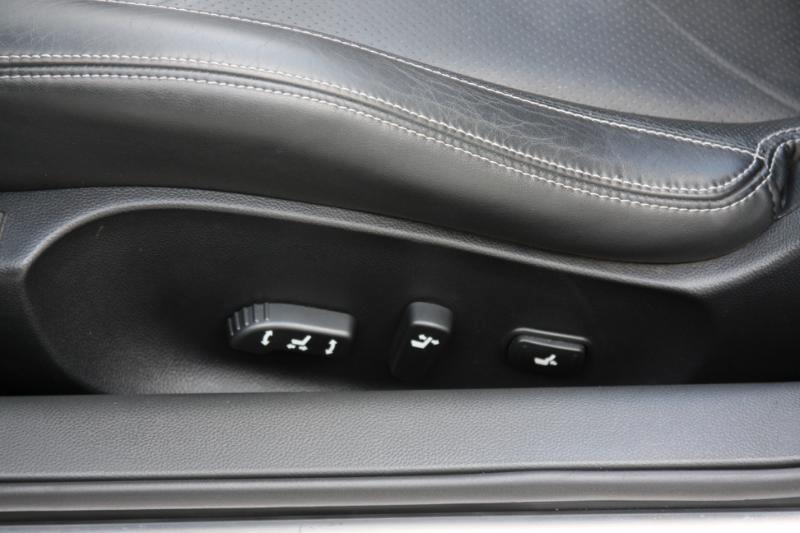 Infiniti G Convertible  2009