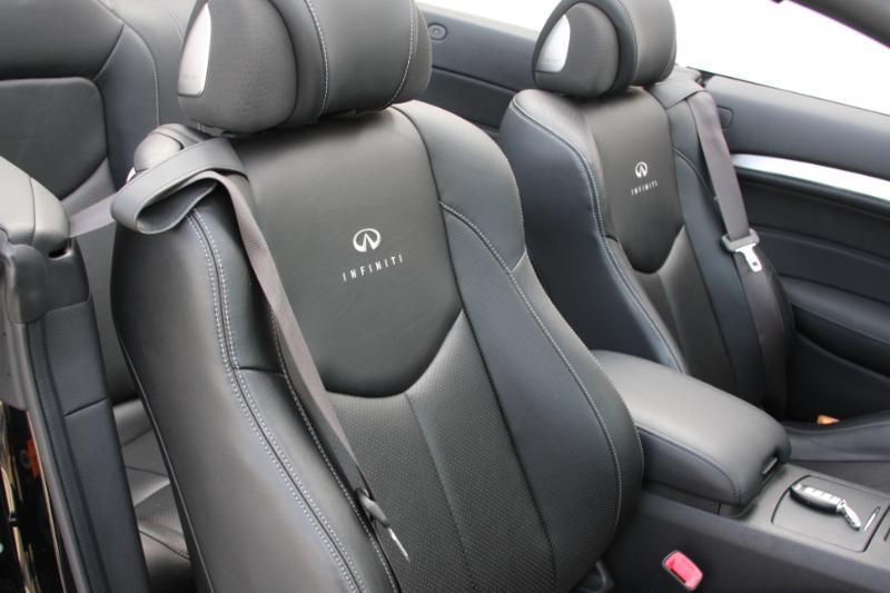 Infiniti G Convertible  2009