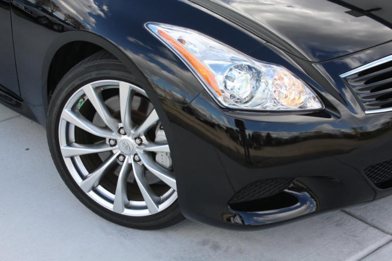 Infiniti G Convertible  2009