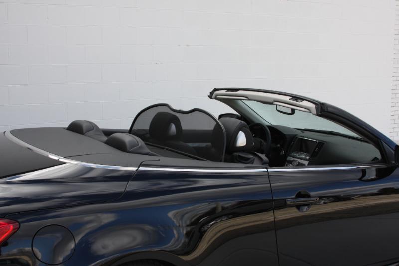Infiniti G Convertible  2009