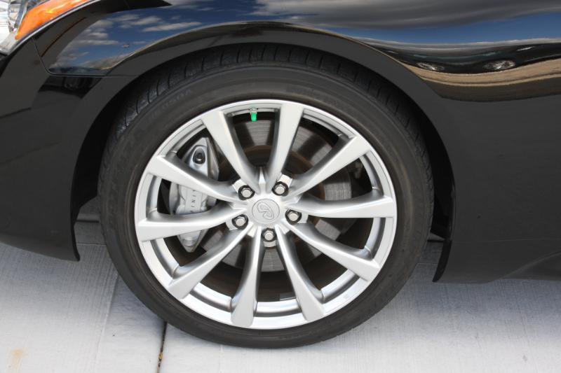 Infiniti G Convertible  2009