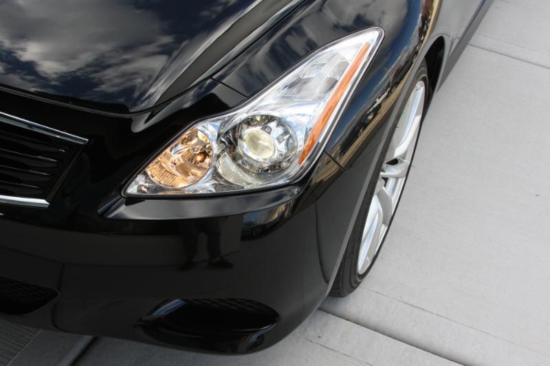 Infiniti G Convertible  2009