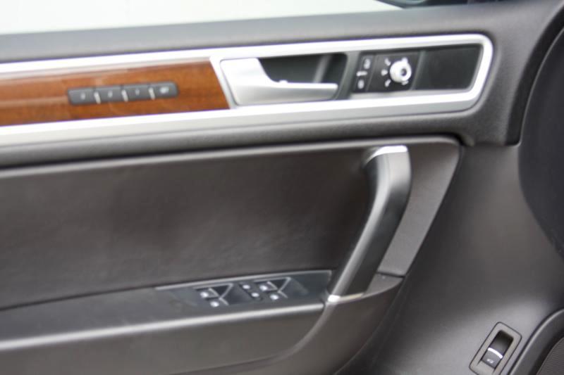 Volkswagen Touareg TDI Sport w/Technology 2016