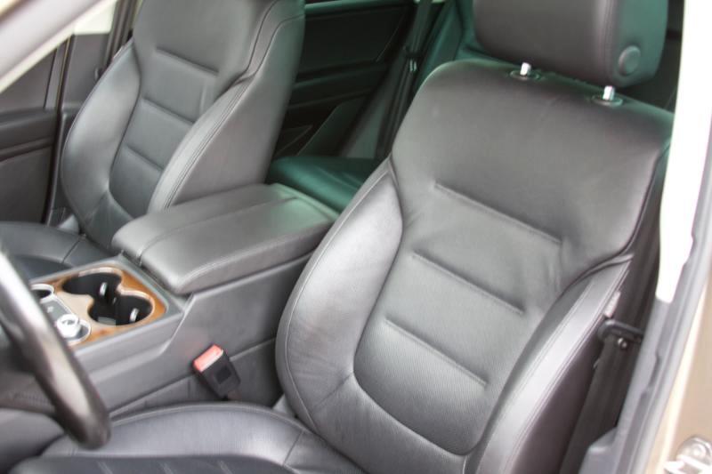 Volkswagen Touareg TDI Sport w/Technology 2016