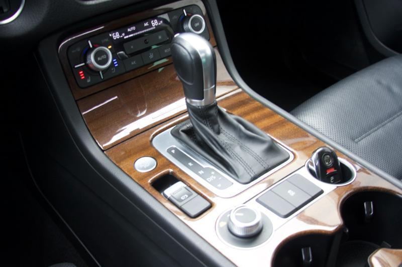 Volkswagen Touareg TDI Sport w/Technology 2016