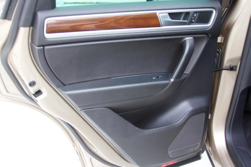 Volkswagen Touareg TDI Sport w/Technology 2016