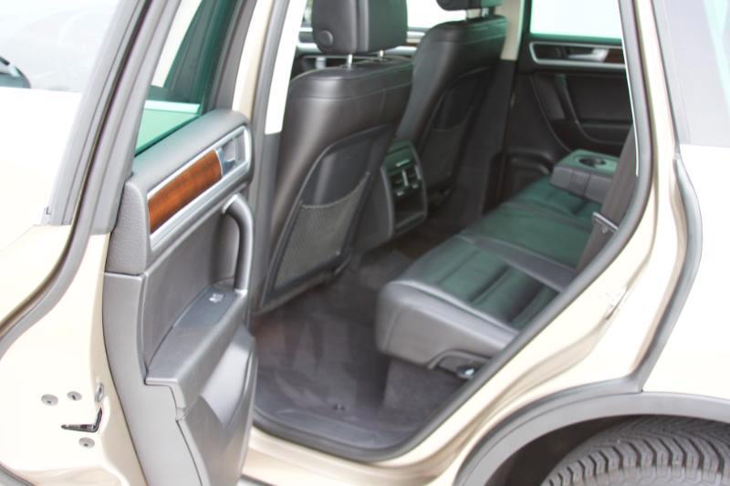 Volkswagen Touareg TDI Sport w/Technology 2016