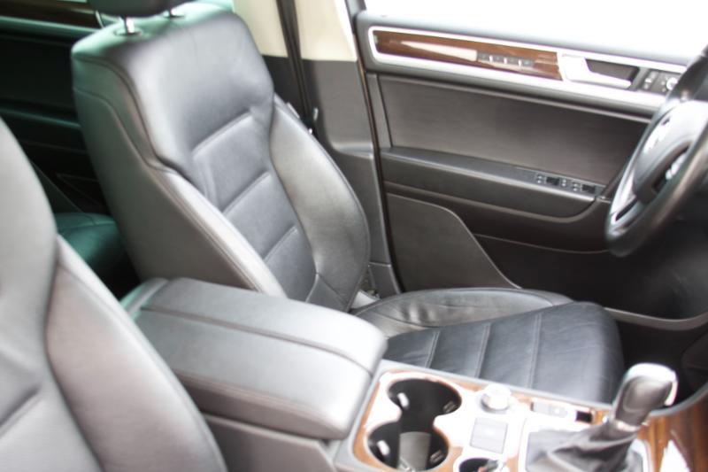 Volkswagen Touareg TDI Sport w/Technology 2016