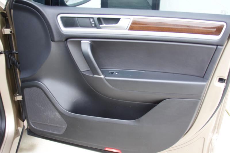 Volkswagen Touareg TDI Sport w/Technology 2016