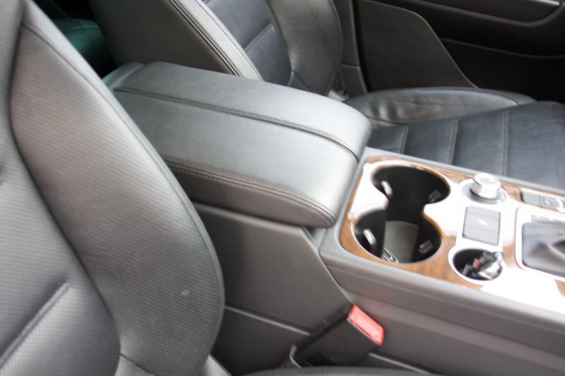 Volkswagen Touareg TDI Sport w/Technology 2016