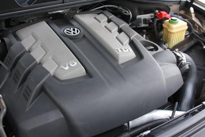 Volkswagen Touareg TDI Sport w/Technology 2016