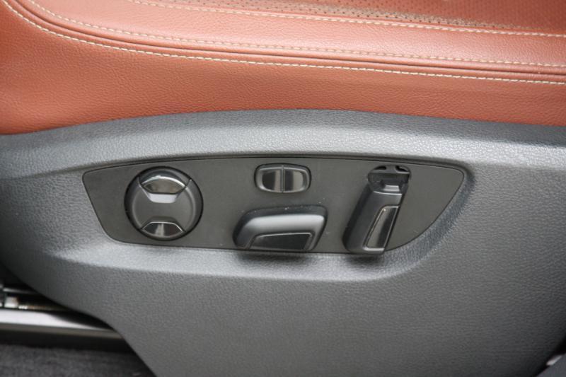 Volkswagen Touareg  2016