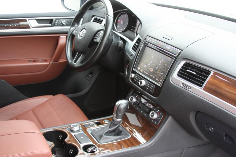 Volkswagen Touareg  2016