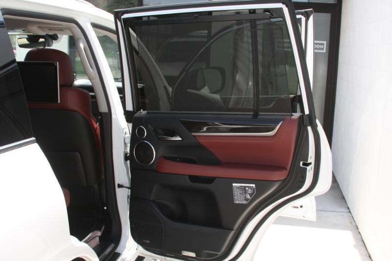 Lexus LX 570 Sport Utility 2016