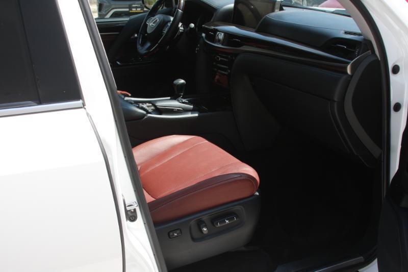 Lexus LX 570 Sport Utility 2016