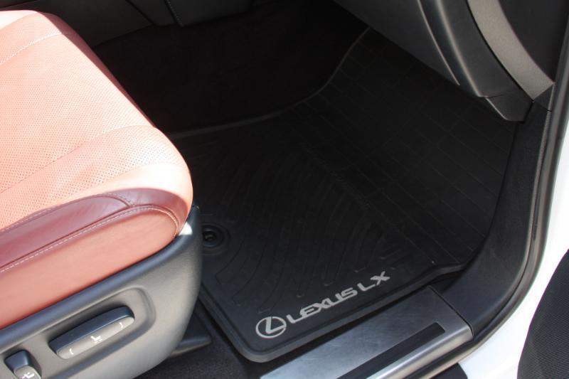 Lexus LX 570 Sport Utility 2016