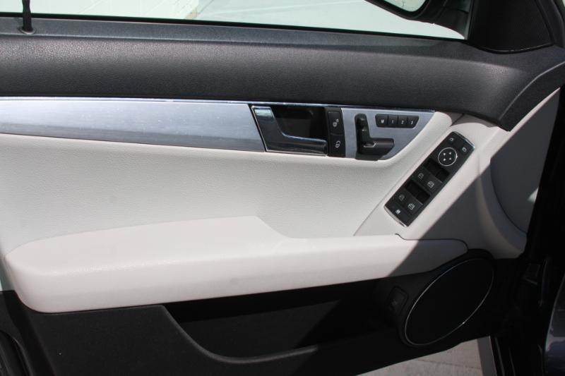 Mercedes-Benz C-Class C300 4MATIC Sport Sedan 2009