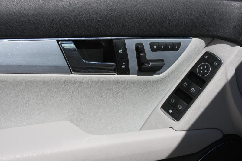 Mercedes-Benz C-Class C300 4MATIC Sport Sedan 2009